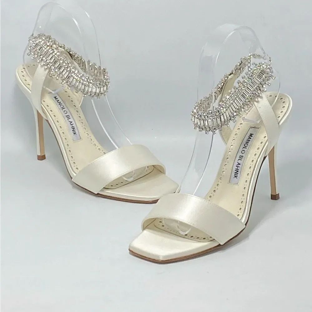 Manolo Blahnik Parinasan 105 Embellished Sandals size 37